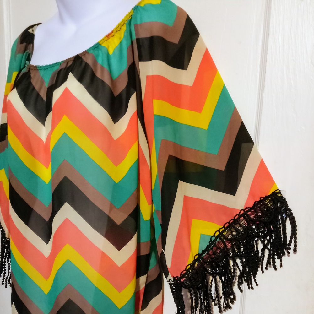🛍️ BUNDLE ONLY🛍️Blush Multicolor Chevron Blouse with Fringe - Picture 2 of 6